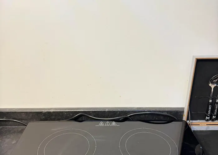 Luxury Studio - Near Heathrow Airport - Free Parking